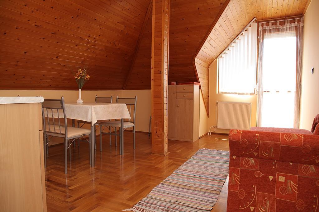 Andrea Apartmanhaz Balatongyörök エクステリア 写真