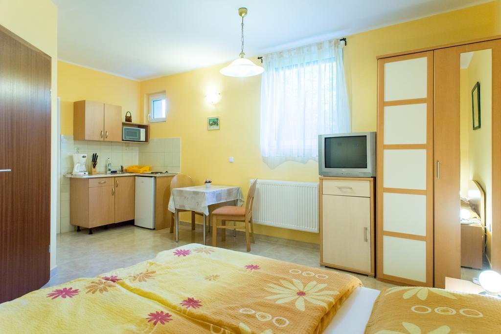 Andrea Apartmanhaz Balatongyörök エクステリア 写真