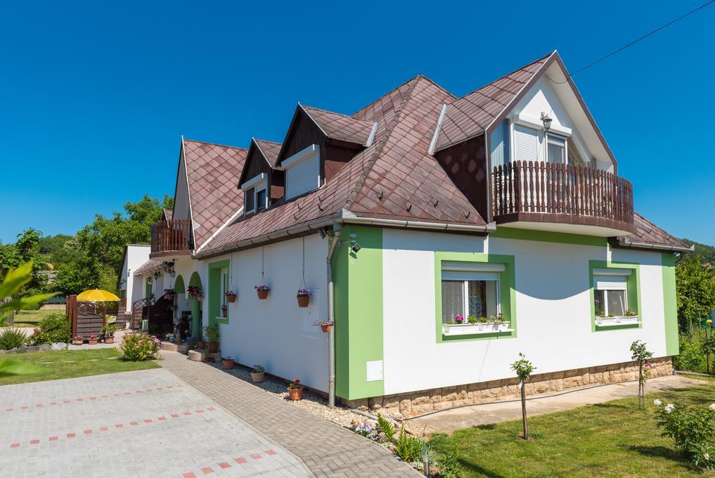 Andrea Apartmanhaz Balatongyörök エクステリア 写真